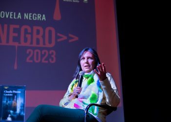 Escritora Claudia Piñeiro presentó su último libro en «Semana de la Novela Negra» UNAB