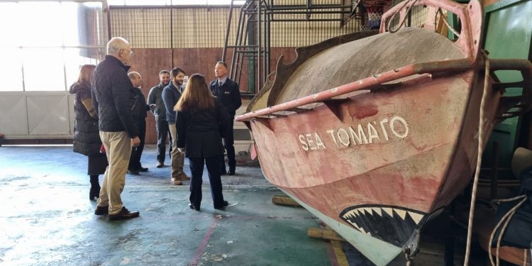 El Museo Marítimo Nacional restaurará el bote ‘Sea Tomato’ que cruzó la Antártica a remo