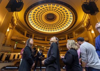 Alcaldesa Macarena Ripamonti Confirma Apertura del Teatro Municipal de Viña del Mar para el 1 de Diciembre