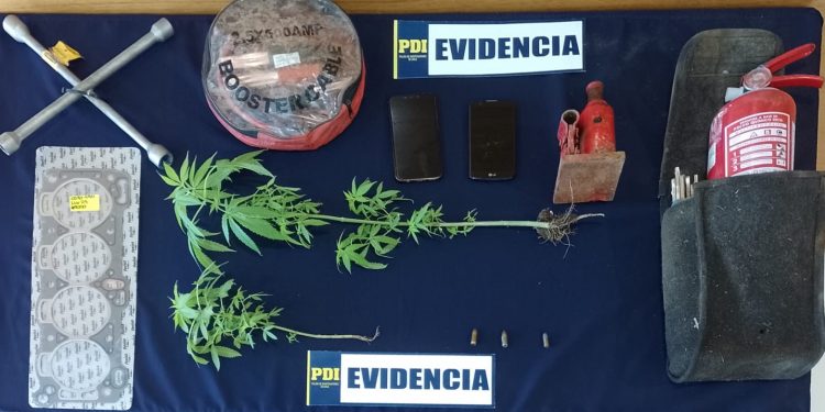PDI arresta a dos individuos y recupera vehículo robado en El Quisco
