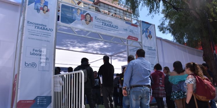 Histórico: feria laboral regional del SENCE se realizó por primera vez en el Valle del Aconcagua
