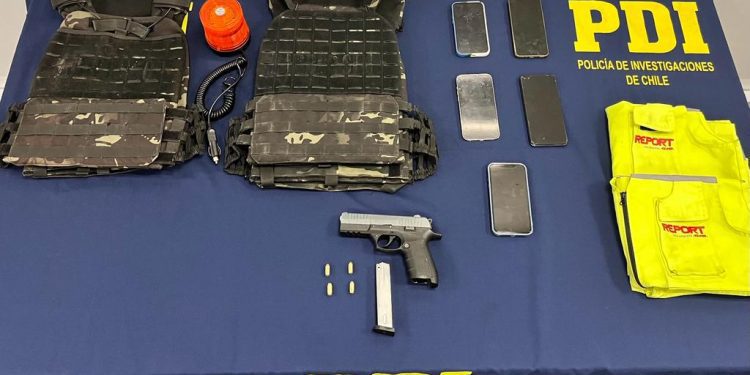 PDI Valparaíso: Detiene a Seis Extranjeros con Armas y Chalecos Antibalas