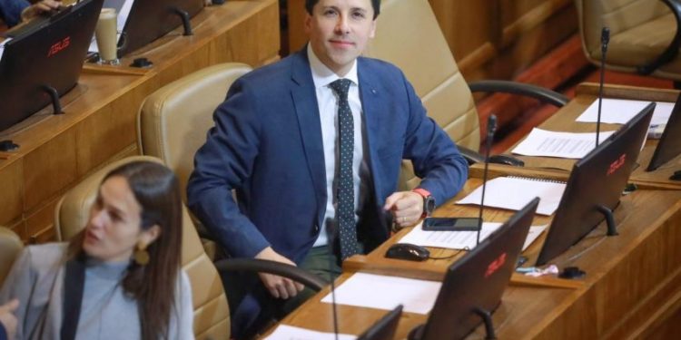 Diputado Mauro González critica la falta de apoyo económico a Bomberos y la no rebaja al Presupuesto 2024