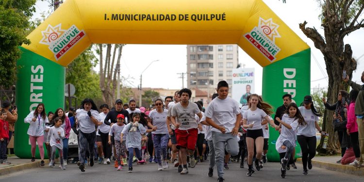 Más de mil personas participaron en la primera corrida familiar “A Todo Color” en Quilpué