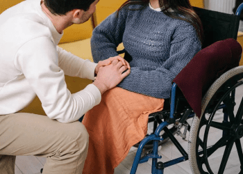 Falta de tiempo y de autonomía económica: principales problemáticas de personas cuidadoras