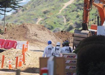 Municipio de Viña del Mar presenta querella contra responsables de robos en edificios afectados por socavones