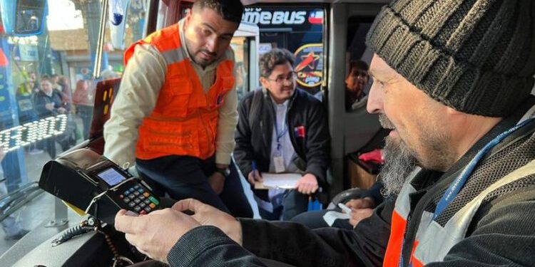 Dirección del Trabajo cursó 42 multas a buses interurbanos en el comienzo del fin de semana largo