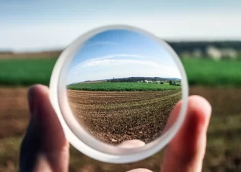 [Opinión] Silvio Becerra: Verdad y relativismo