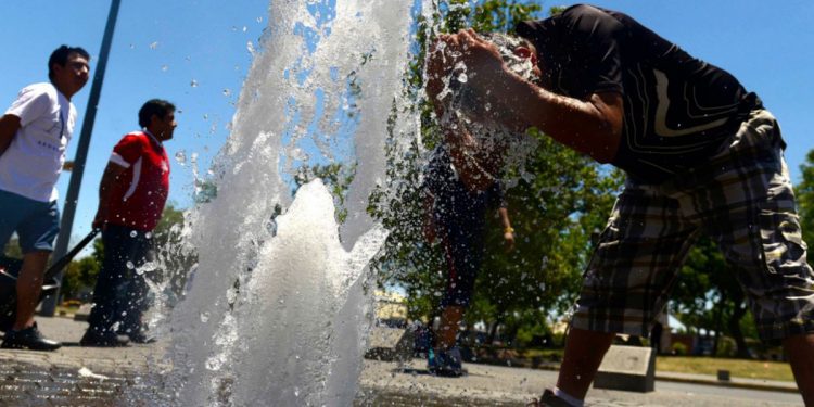 Greenpeace alerta: «Este verano en Chile se vienen olas de calor de 37°C»