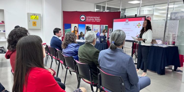 UNAB Viña del Mar finalizó taller de robótica educativa para docentes