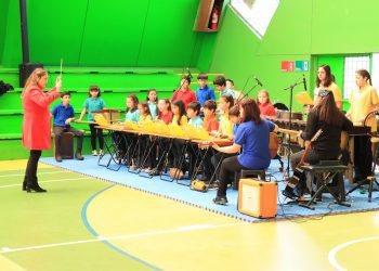 GORE y Chilenter entregan 211 computadores a estudiantes de educación básica de la provincia de Quillota