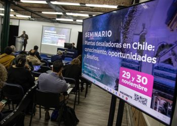 Especialistas reunidos en la UV analizan las oportunidades y desafíos de las plantas desaladoras en Chile