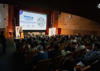 Cientos de emprendedores quilpueínos participaron en seminario que inauguró Semana de la Pyme en la región