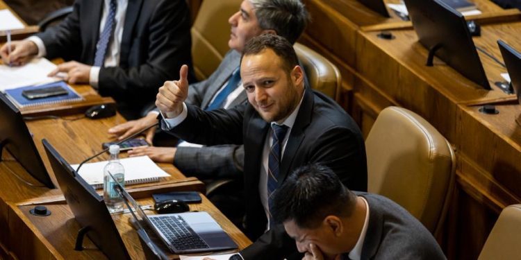 Diputado Jorge Guzmán propone realizar reconocimiento en el Congreso a medallistas de los Panamericanos Santiago 2023