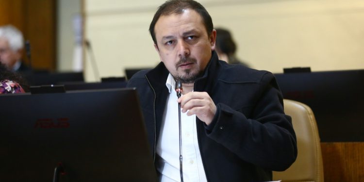 Diputado Cuello oficia a Carabineros por uso ilegal de su imagen institucional en franja del “A favor”