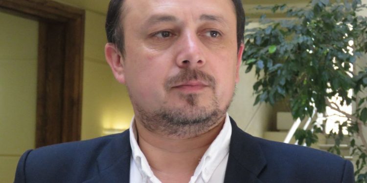 «Abre la puerta al narcotráfico»: Diputado Cuello sincera su opinión contra la Propuesta Constitucional ante resultados de encuesta CEP