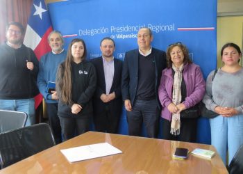 Diputado Cuello entrega propuesta de recorridos nocturnos de microbuses para el verano