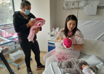 Hospital Dr. Gustavo Fricke SSVQ celebra nacimiento de trillizos en excelentes condiciones