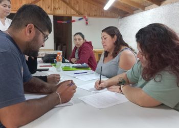 Vecinos de camino internacional inician curso para obtener licencia de transporte de pasajeros