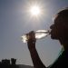 Experta entrega consejos para enfrentar las altas temperaturas y cuidar la salud