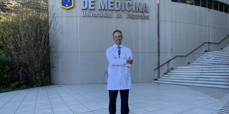 Director de la Clínica de Reproducción Humana UV, Aníbal Scarella, fue elegido presidente de la SOCMER para el período 2024-2025
