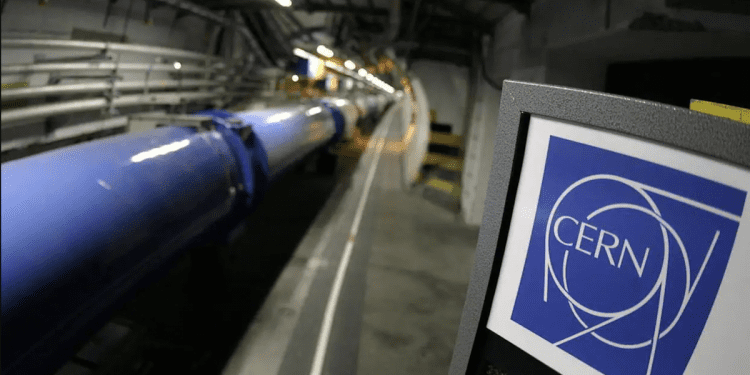 Ingenieros chilenos fabrican estructura para sostener detector de protones en el CERN