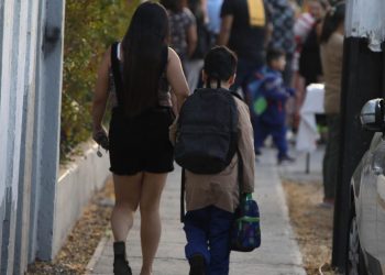 Mineduc y Minsal oficializan calendario escolar de vacaciones de invierno 2024