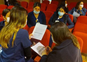 Doctora de la Universidad de Alicante ofrece clase magistral de Enfermería en el Hospital Dr. Gustavo Fricke SSVQ