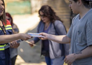 Campamentos de Quilpué reciben información preventiva sobre incendios forestales