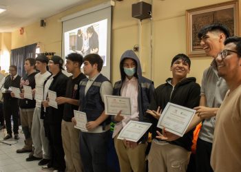90 estudiantes del Liceo presidente Balmaceda de Curacaví se certifican en Robótica, Energías Renovables e Impresión 3D