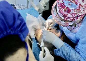 Salud bucal en verano: especialistas entregan recomendaciones para proteger a los niños de la caries