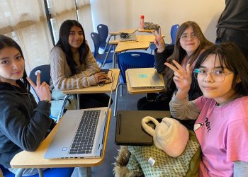 Lanzan convocatoria gratuita para que 900 niñas aprendan a desarrollar aplicaciones