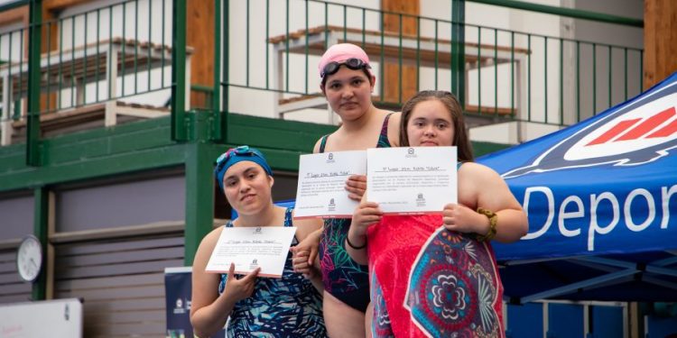 2do Torneo de Natación Inclusivo de la UNAB: Superación y Alegría en el Agua