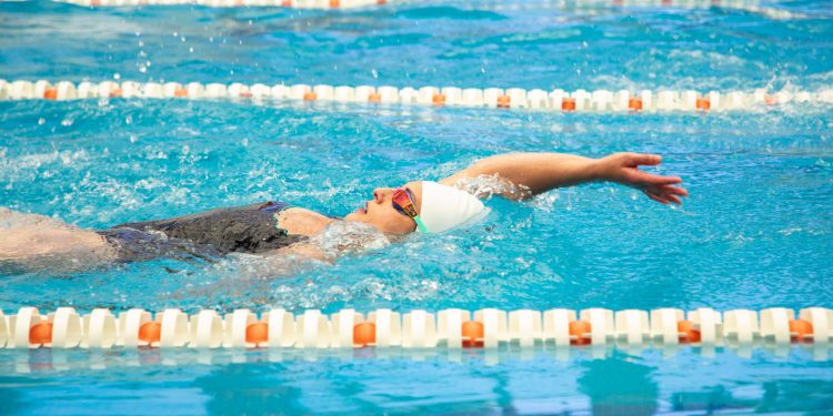 Con exitosa convocatoria UNAB Viña del Mar realizó el II Torneo de Natación Máster 2023