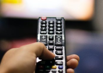 Jóvenes siguen consumiendo teleseries chilenas pese a la evolución del streaming