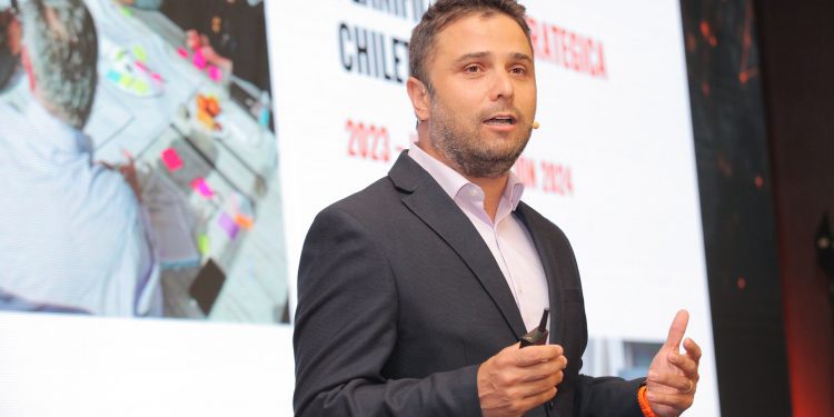 Chiletec en encuentro empresarial tecnológico: “El Estado aún no visualiza a esta industria como parte del futuro del desarrollo del país”