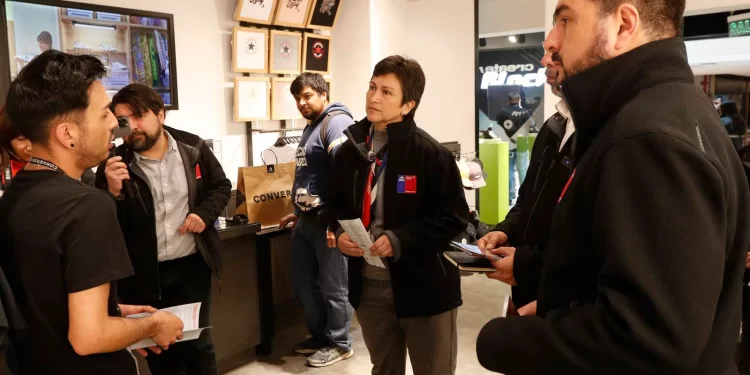 Fiscalización navideña: DT cursó 22 multas y suspendió las labores de 44 trabajadores