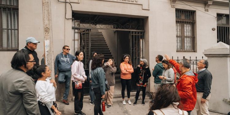 Centro de Extensión Duoc UC invita a conocer el Patrimonio de Valparaíso con recorrido turístico familiar