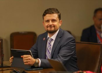 Diputado Stephan Schubert apunta a la necesidad de modernizar el Estado tras cambios en Contraloría liderados por Dorothy Pérez