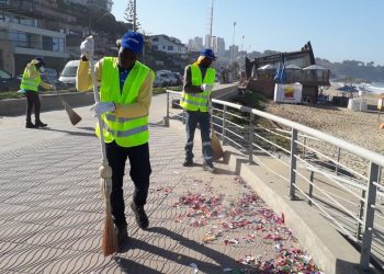 Municipio de Viña del Mar dispone plan de contingencia de limpieza y hace llamado a cuidar espacios públicos en celebración de Año Nuevo en el mar