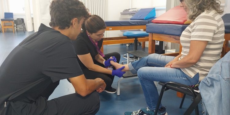 Servicio de Medicina Física y Rehabilitación del Hospital Biprovincial optimiza atención a pacientes con nuevas prestaciones y extensión horaria