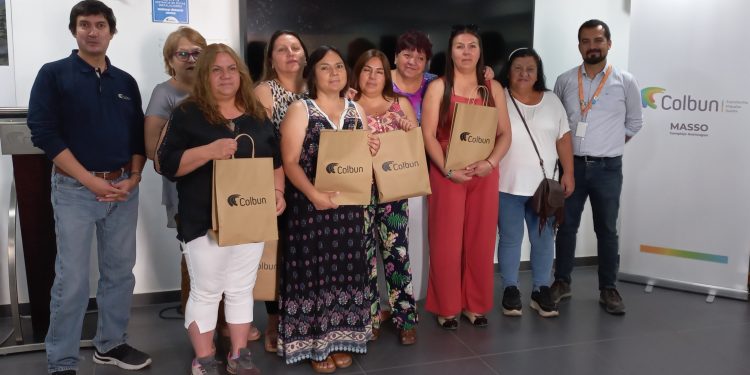 Vecinas de Camino Internacional se certifican en manejo de riego mediante sistemas gravitacionales y tecnificados