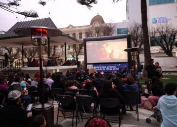 “Cine solar” llega este verano a los barrios de Valparaíso