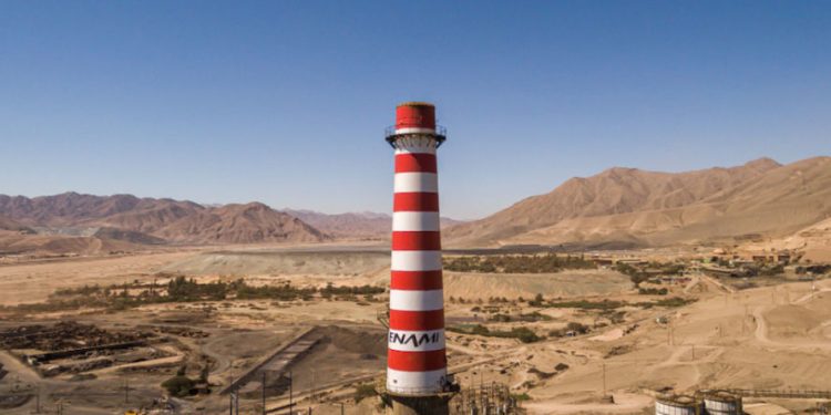 «Viene a socavar las bases de la Empresa Nacional de Minería»: denuncian el cierre de la Fundición de Paipote