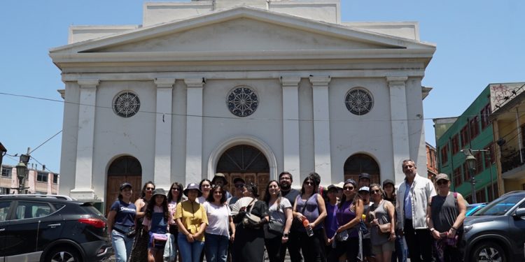 Centro de Extensión Duoc UC realizará este viernes recorrido turístico guiado por el Valparaíso Histórico