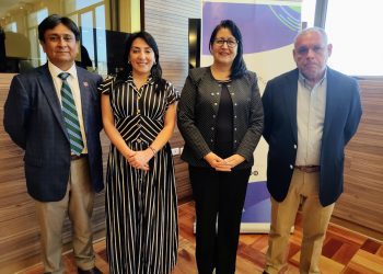 AGORECHI se reúne con Contralora (S) para estrechar lazos de cooperación