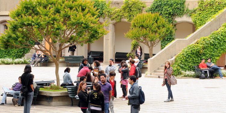 Postulaciones a la educación superior aumentan un 3,3% en la región de Valparaíso