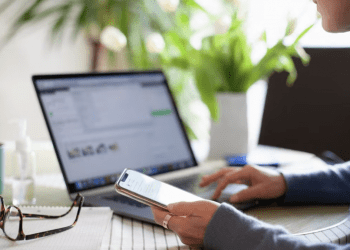 Comisión contra la Desinformación entregó 72 recomendaciones para enfrentar las fake news