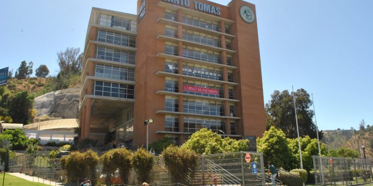 Académicos de Santo Tomás Viña del Mar se adjudican Fondecyt de iniciación en Investigación 2024