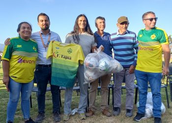 Comunidad de lo Varela inaugura mejoramiento de instalaciones de su cancha